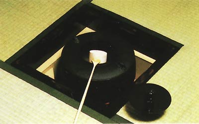 肩衝釜 炉用【販売】-茶道具は京都しみず孔昌堂