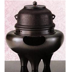 真形釜添 唐銅朝鮮風炉【販売】-茶道具は京都しみず孔昌堂