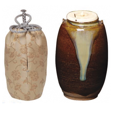 茶道具・中興名物・染川写 茶入・高取焼・高取喜恵 造・裂地／白地小牡丹金襴 茶道具 茶入（ちゃいれ） 茶入 高取焼 中興名物 染川写 仕覆